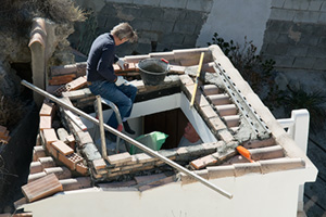 The inner and outer retaining walls